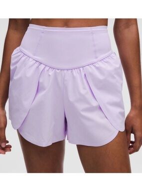 LULULEMON GO FURTHER HIGH RISE SPLIT SHORTS 3” in LAVENDER FROST SZ 4 NWT